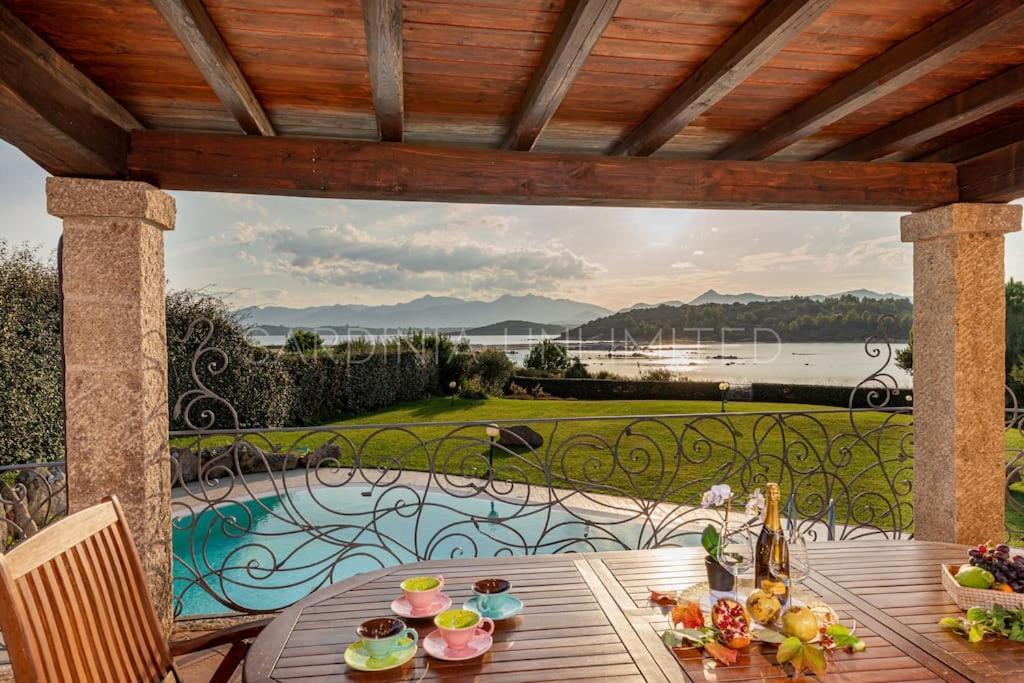 Villa Domus Ardea Капо-Кода-Кавальо Экстерьер фото