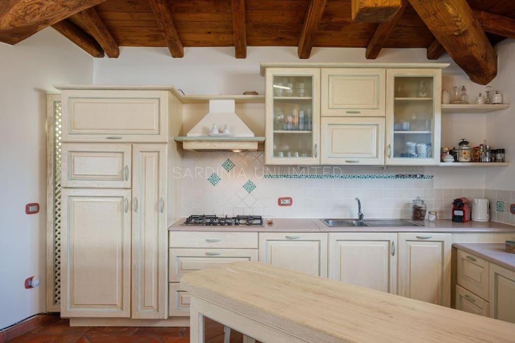 Villa Domus Ardea Капо-Кода-Кавальо Экстерьер фото