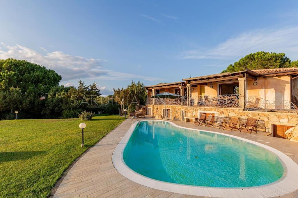 Villa Domus Ardea Капо-Кода-Кавальо Экстерьер фото